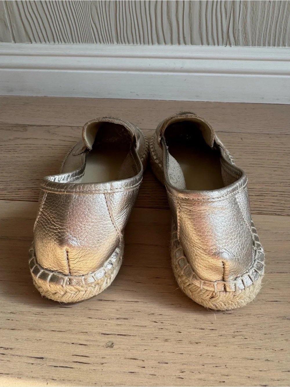 La Canadienne Metallic Bronze Gold Espadrille Loafers - Women Sz: 39 / 8-8.5